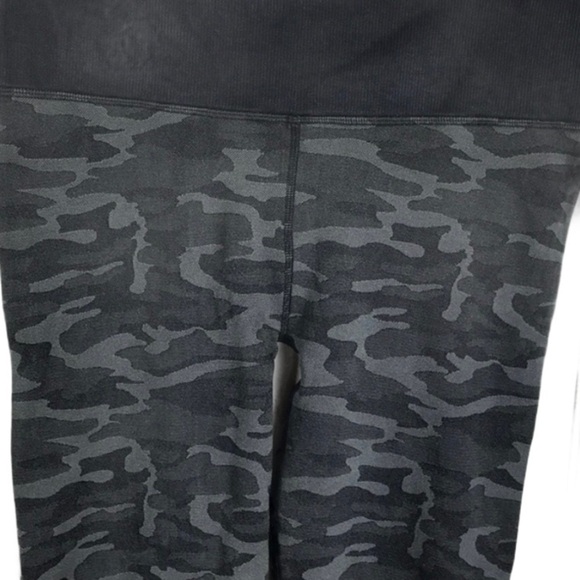 SPLENDID  BLACK & GRAY LEGGINGS med - Picture 7 of 7